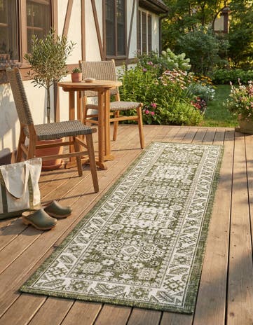 Green Easy-Clean Aztec Indoor / Outdoor Runner Rug