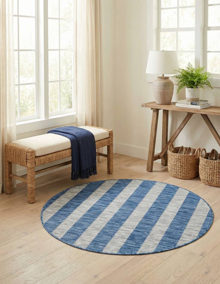 Detail image of 4' x 4'  Washable Striped Indoor / Outdoor Round Rug