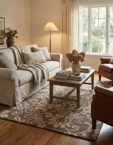 5' x 8' Agra Wool Rug