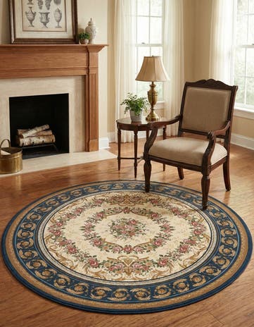7' 10 x 7' 10 Easy-Clean Traditional Indoor / Outdoor Round Rug