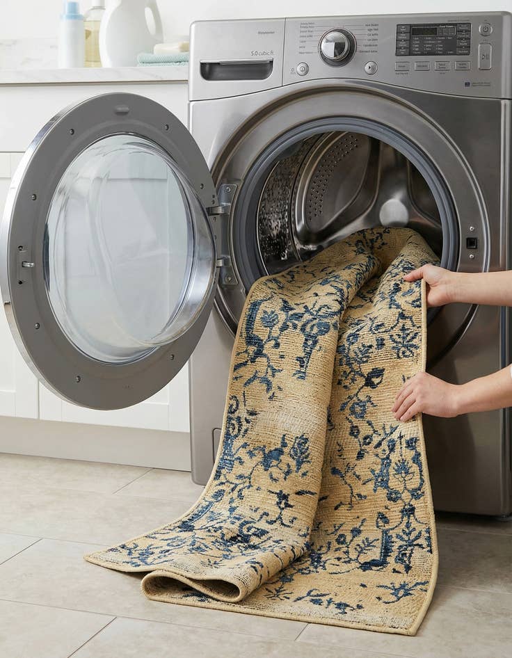 Detail image of 2' x 6'  Washable Botanical Indoor / Outdoor Runner Rug