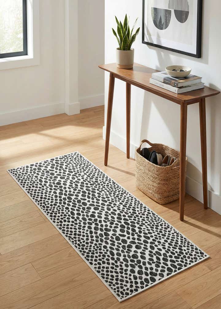 2' x 5' 3 Easy-Clean Jill Zarin Cape Town Indoor / Outdoor Runner Rug
