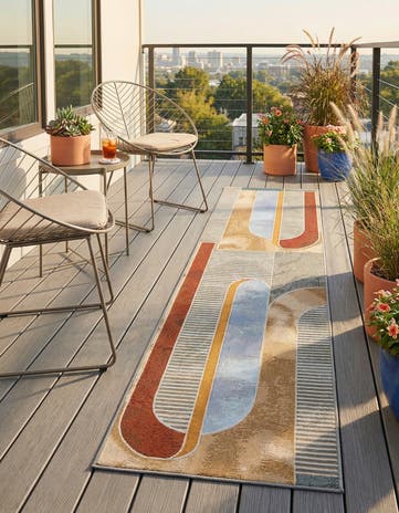 2' x 8' Easy-Clean Modern Indoor / Outdoor Runner Rug
