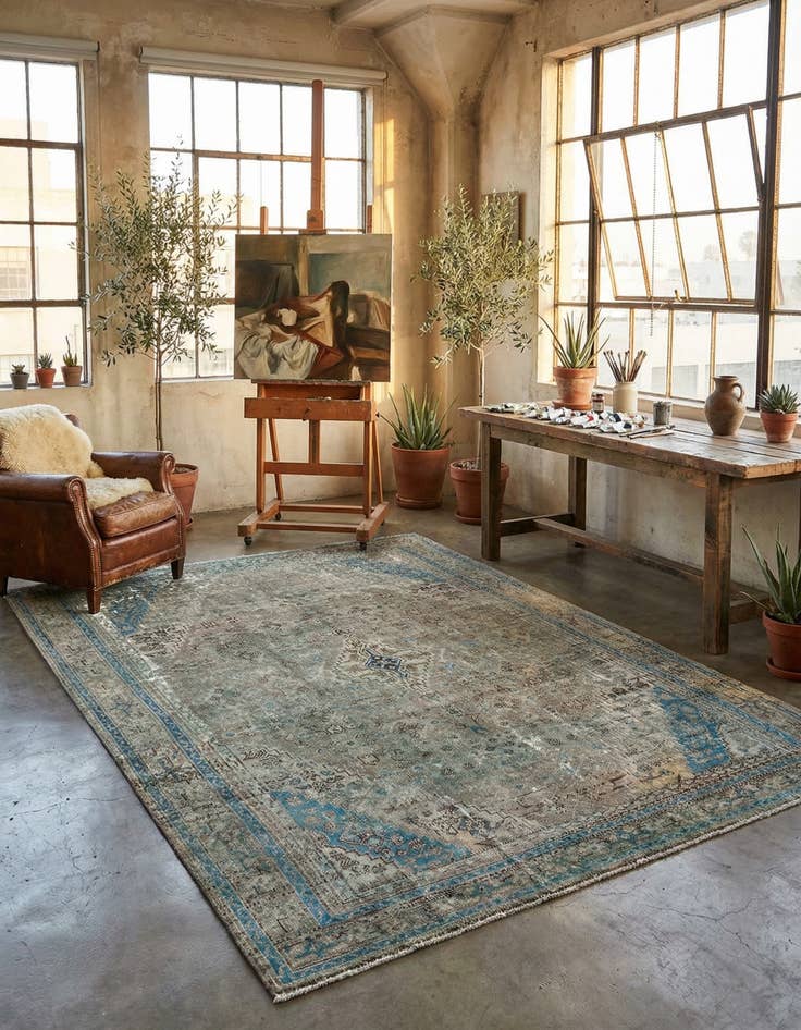 Detail image of 7' 11 x 10' 11 Vintage Rug