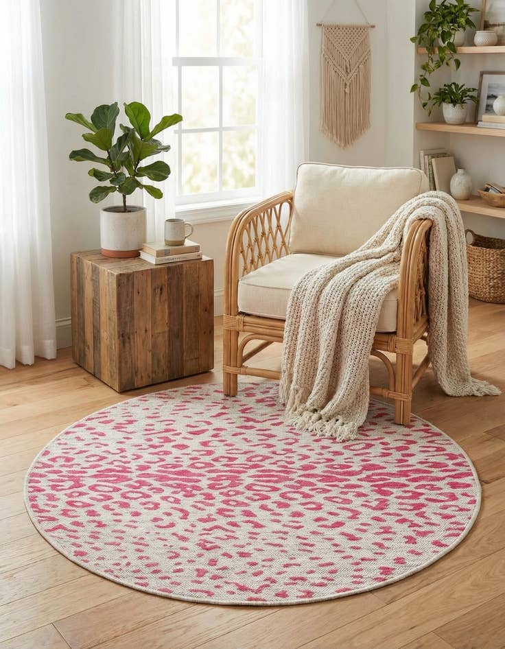 Detail image of 4' x 4'  Washable Safari Indoor / Outdoor Round Rug