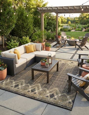 7' 10 x 11' Easy-Clean Modern Indoor / Outdoor Rug