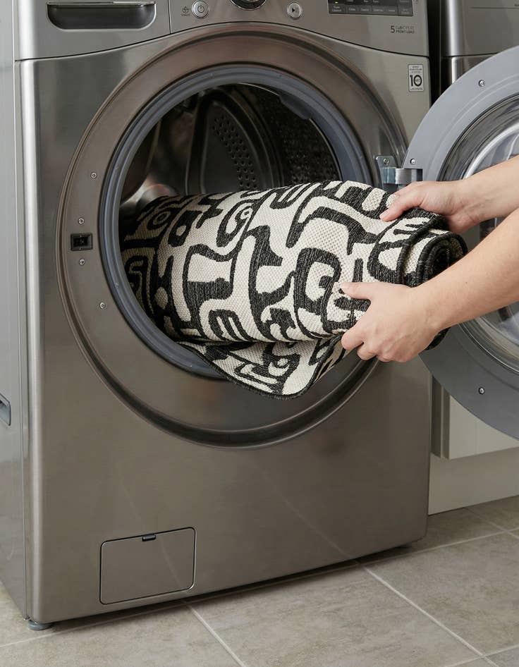 Detail image of 2' 7 x 12'  Washable Modern Indoor / Outdoor Runner Rug