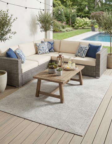 6' x 9' Easy-Clean Sabrina Soto Indoor / Outdoor Rug