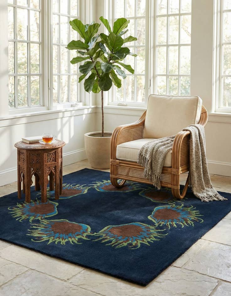 Detail image of 7' 5 x 7' 6 Agra Rug