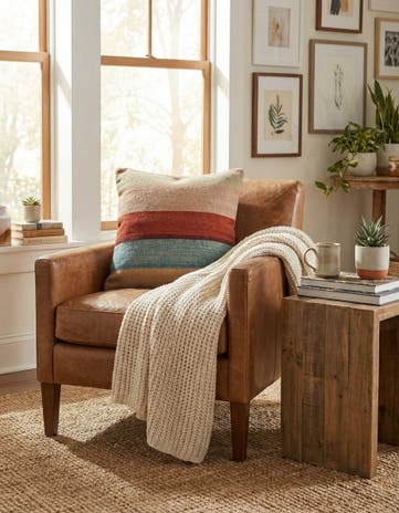 1' 5 x 1' 6 Hand Woven Pillow Wool Square Rug