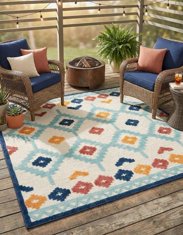 7' 10 x 7' 10 Easy-Clean Belize Indoor / Outdoor Square Rug