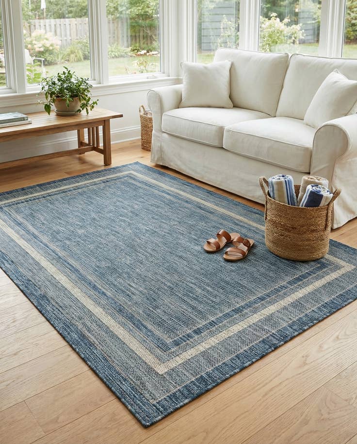 Detail image of 4' x 6' Easy-Clean Border Indoor / Outdoor Rug