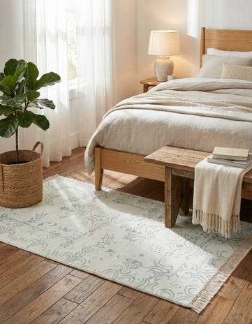 2' 7 x 4' 8 Hand Knotted Darya Wool Rug