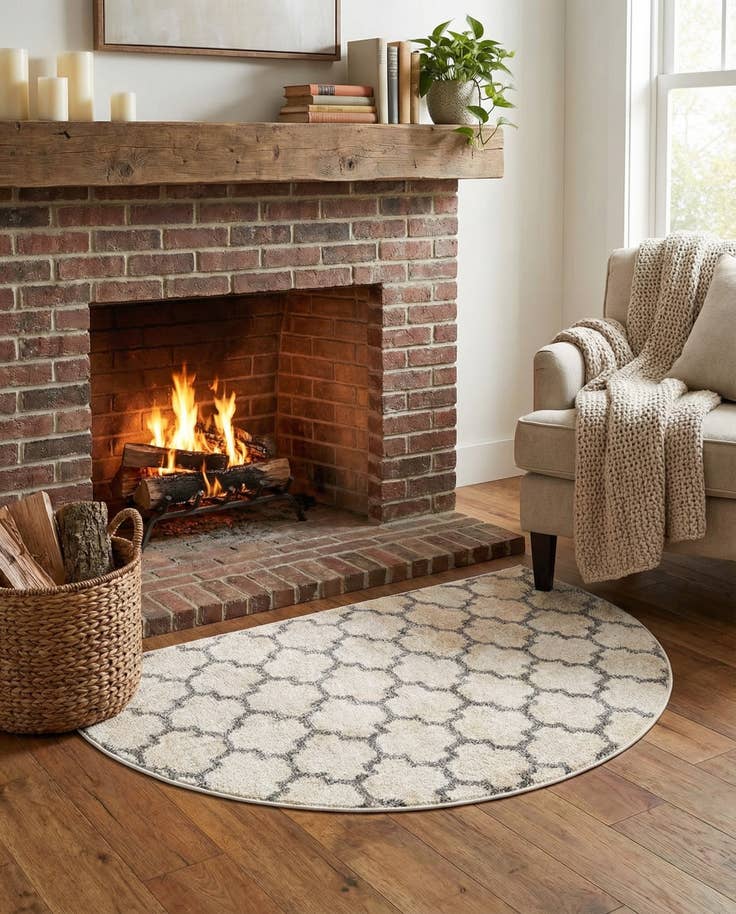 Detail image of 2' 2 x 3' 7 Lattice Hearth Rug