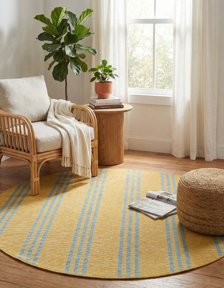 Detail image of 6' 7 x 6' 7  Washable Jill Zarin Anguilla Indoor / Outdoor Round Rug