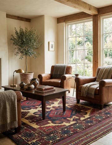 4' 5 x 6' 6 Hand Knotted Sumak Wool Rug