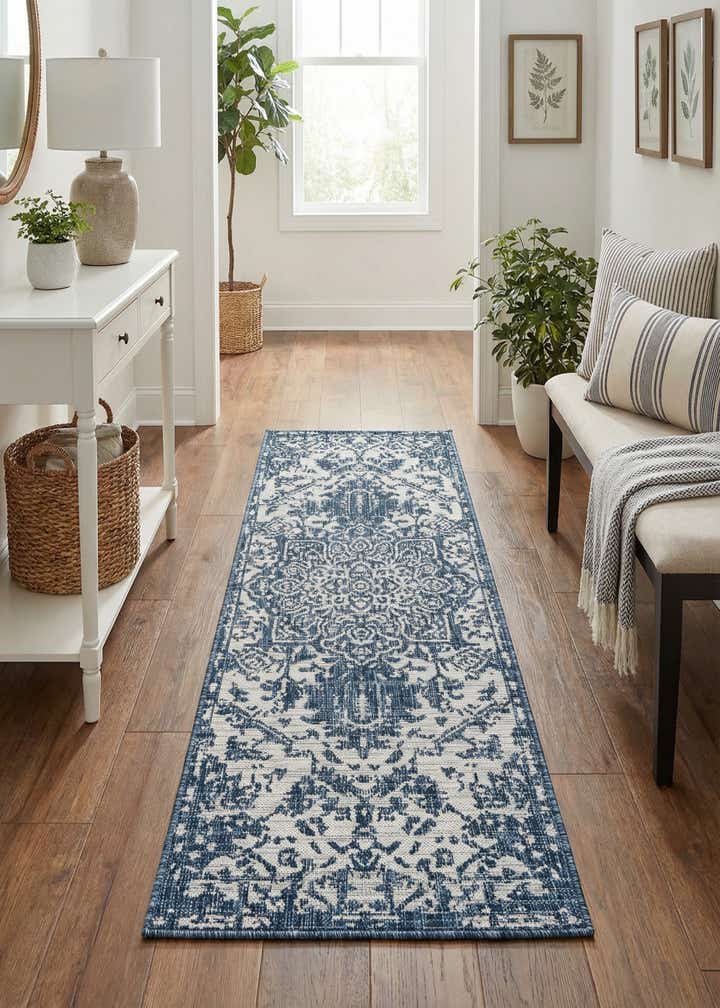 2' x 6' Easy-Clean Jill Zarin Dubai Indoor / Outdoor Runner Rug