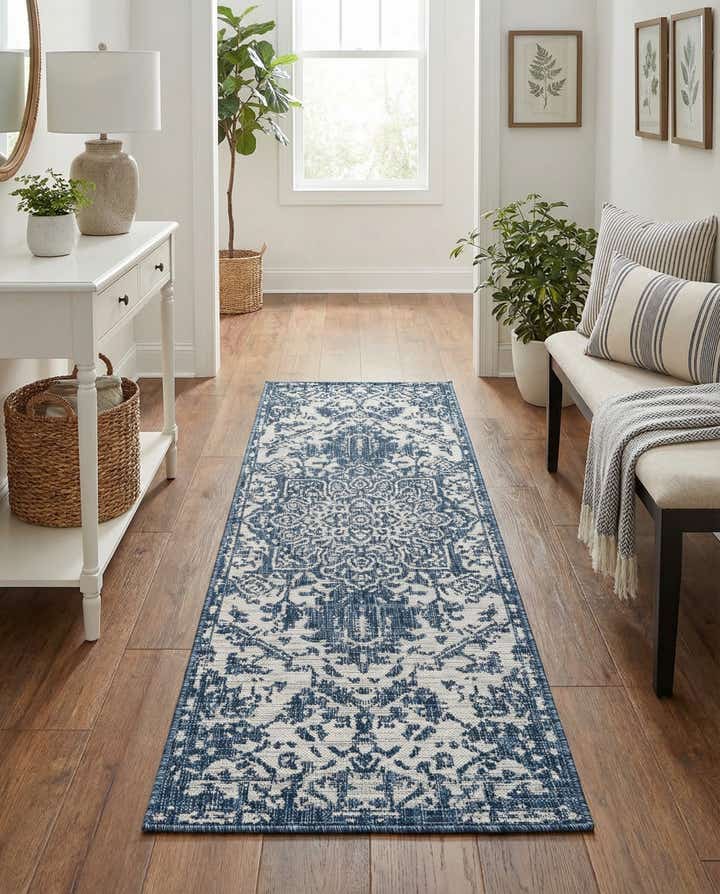 2' x 6' Easy-Clean Jill Zarin Dubai Indoor / Outdoor Runner Rug
