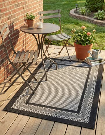 2' 2 x 3' Easy-Clean Border Indoor / Outdoor Rug