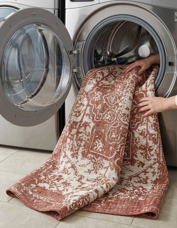 Detail image of 7' x 10'  Washable Jill Zarin Dubai Indoor / Outdoor Rug