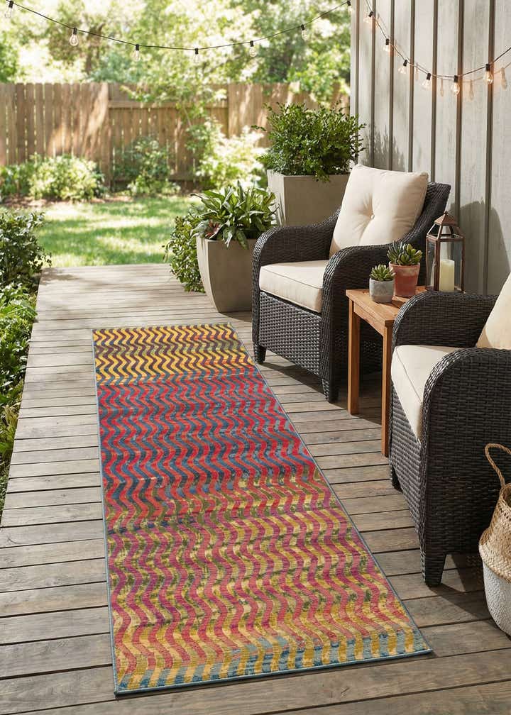 2' 7 x 9' Easy-Clean Modern Indoor / Outdoor Runner Rug