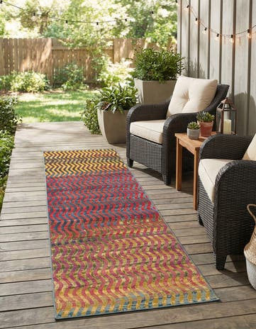 2' 7 x 9' Easy-Clean Modern Indoor / Outdoor Runner Rug