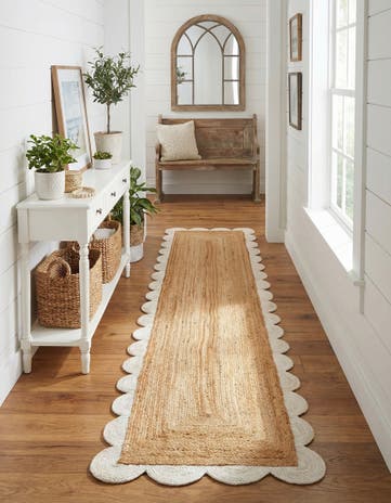 Natural and Ivory Handmade Scallop Braided Jute Runner Rug