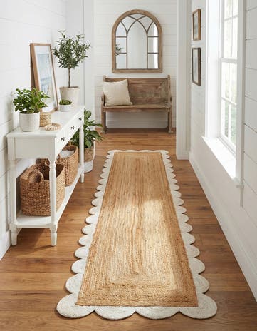 Natural and Ivory Handmade Scallop Braided Jute Runner Rug