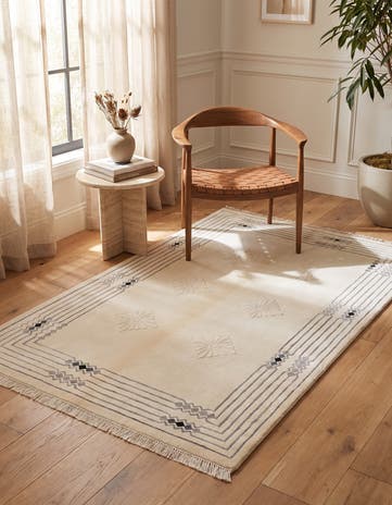 3' 11 x 6' 1 Hand Knotted Darya Wool Rug
