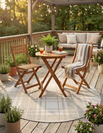 6' x 6' Easy-Clean Checkered Indoor / Outdoor Round Rug