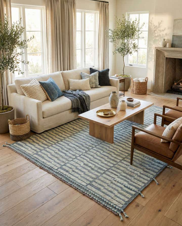 5' 9 x 8' 2 Hand Knotted Moroccan Wool Rug