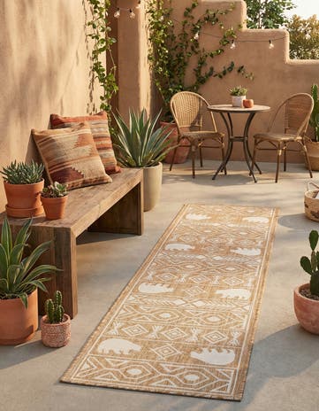 Taupe Easy-Clean Southwestern Indoor / Outdoor Runner Rug