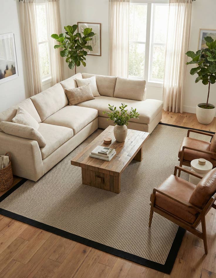 Detail image of 10' x 14'  Washable Border Indoor / Outdoor Rug