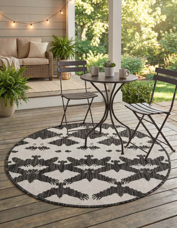 Detail image of 3' x 3'  Washable Modern Indoor / Outdoor Round Rug
