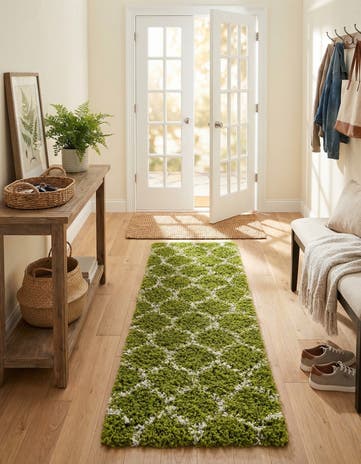 2' x 8' Lattice Shag Runner Rug