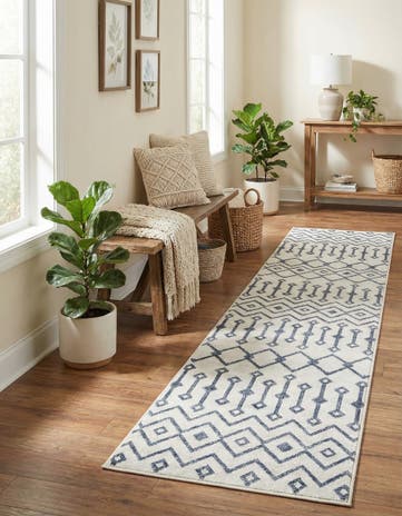 2' 7 x 13' Bohemian Trellis Runner Rug
