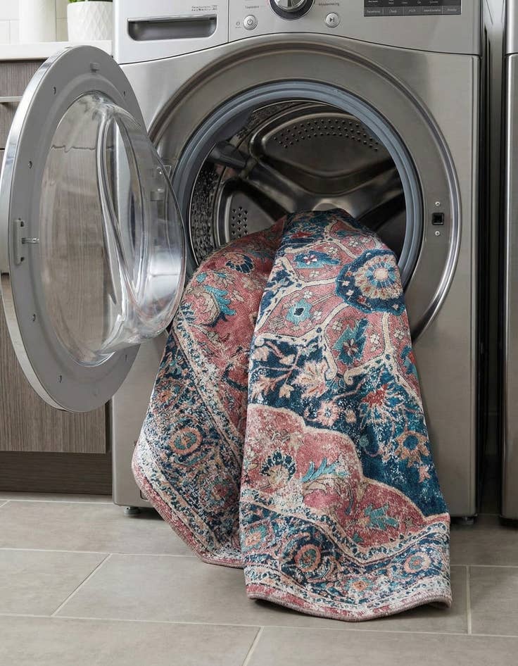 Detail image of 5' x 5'  Washable Yara Octagon Rug