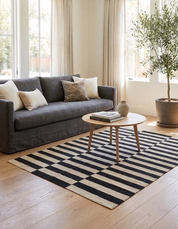 4' x 5' 8 Hand Woven Kilim Modern Wool Rug