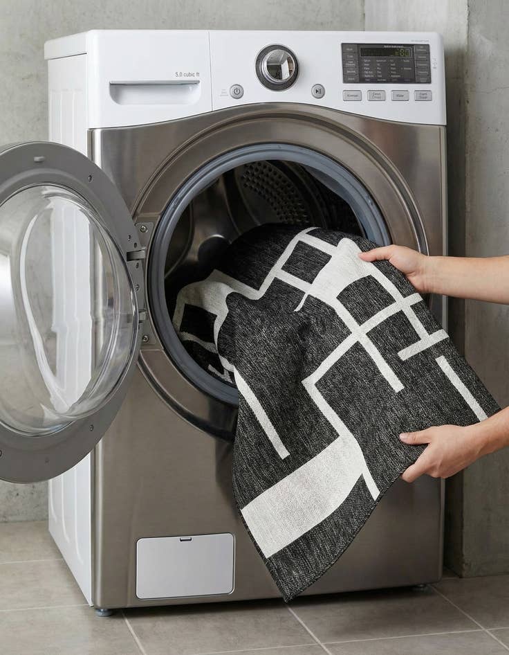 Detail image of  7' 10 x 7' 10  Washable Modern Indoor / Outdoor Square Rug