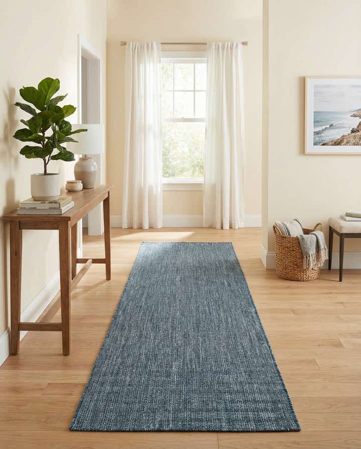2' 7 x 10' Easy-Clean Solid Indoor / Outdoor Runner Rug