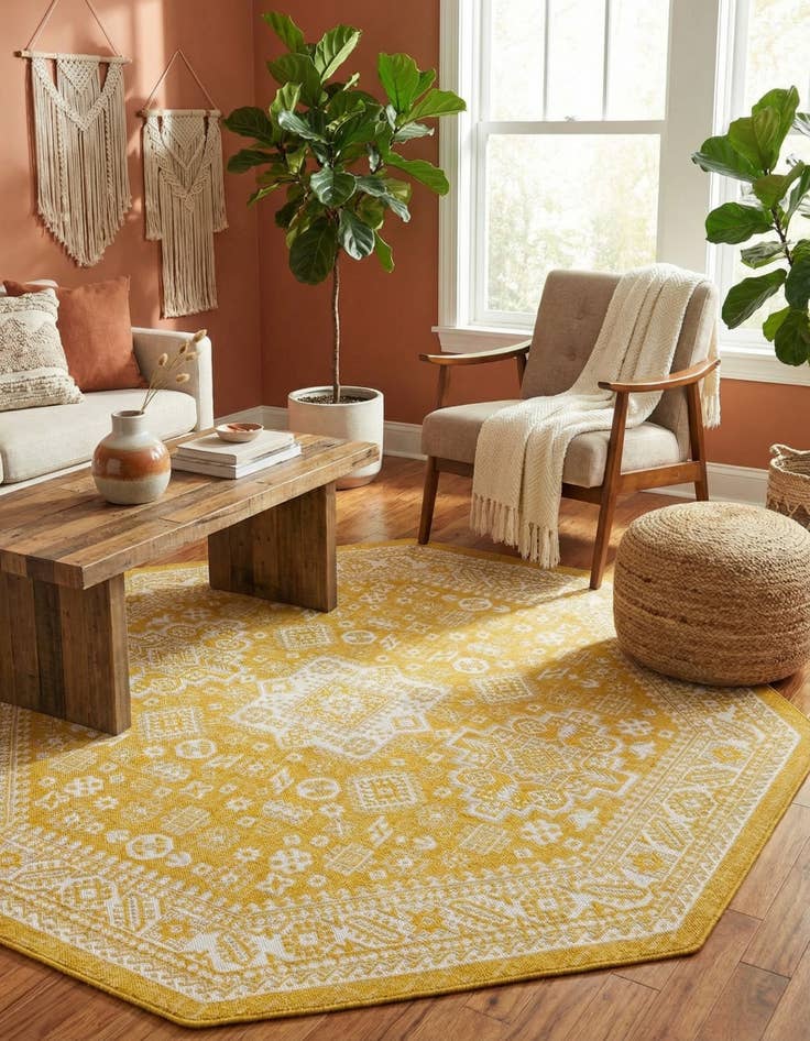 Detail image of 7' 10 x 7' 10  Washable Aztec Indoor / Outdoor Octagon Rug