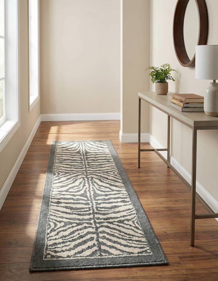 Detail image of 2' x 5' Savannah Runner Rug