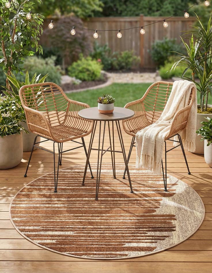 Detail image of 3' x 3'  Washable Modern Indoor / Outdoor Round Rug