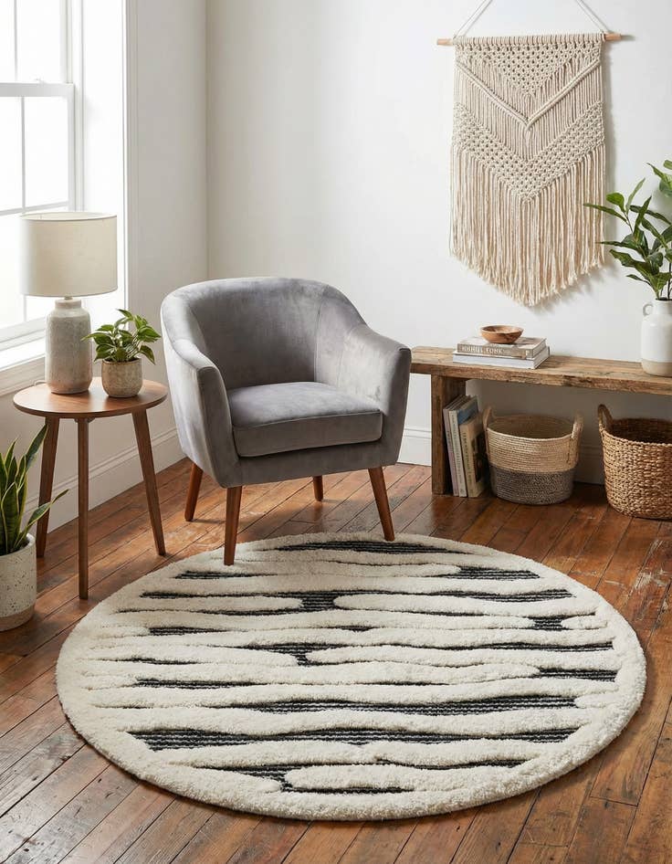 Detail image of 3' x 3' Prismatic Round Rug