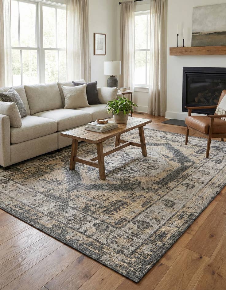 Detail image of  6' x 9'  Washable Traditional Indoor / Outdoor Rug