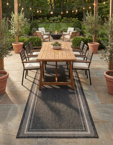 5' 3 x 14' 8 Easy-Clean Border Indoor / Outdoor Runner Rug