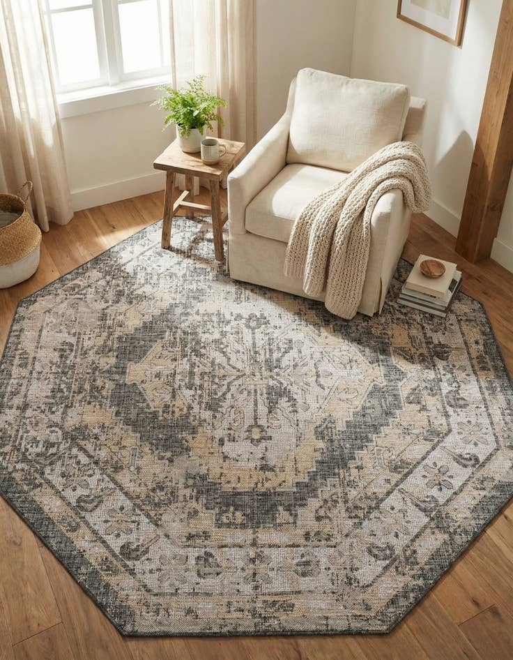 Detail image of 7' 10 x 7' 10 Easy-Clean Traditional Indoor / Outdoor Octagon Rug