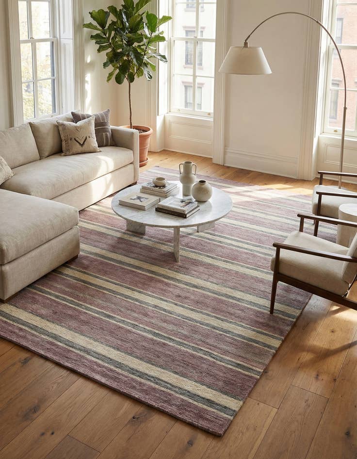 Detail image of 6' 6 x 9' 9  Hand Knotted Darya Wool Rug