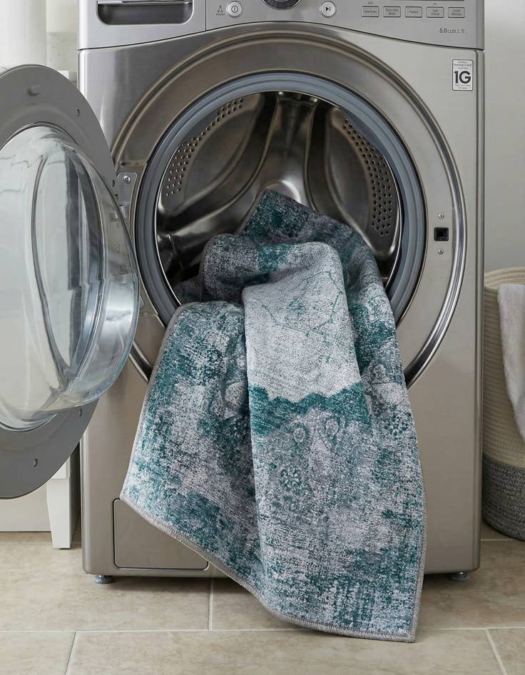 Detail image of 2' x 8'  Washable Yara Runner Rug