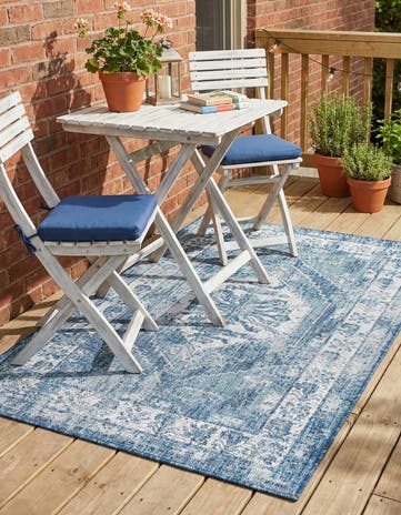 3' x 5' 3 Easy-Clean Traditional Indoor / Outdoor Rug